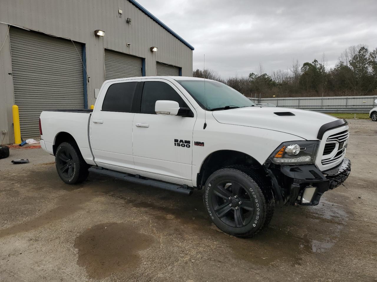 2018 RAM 1500 - Image 4