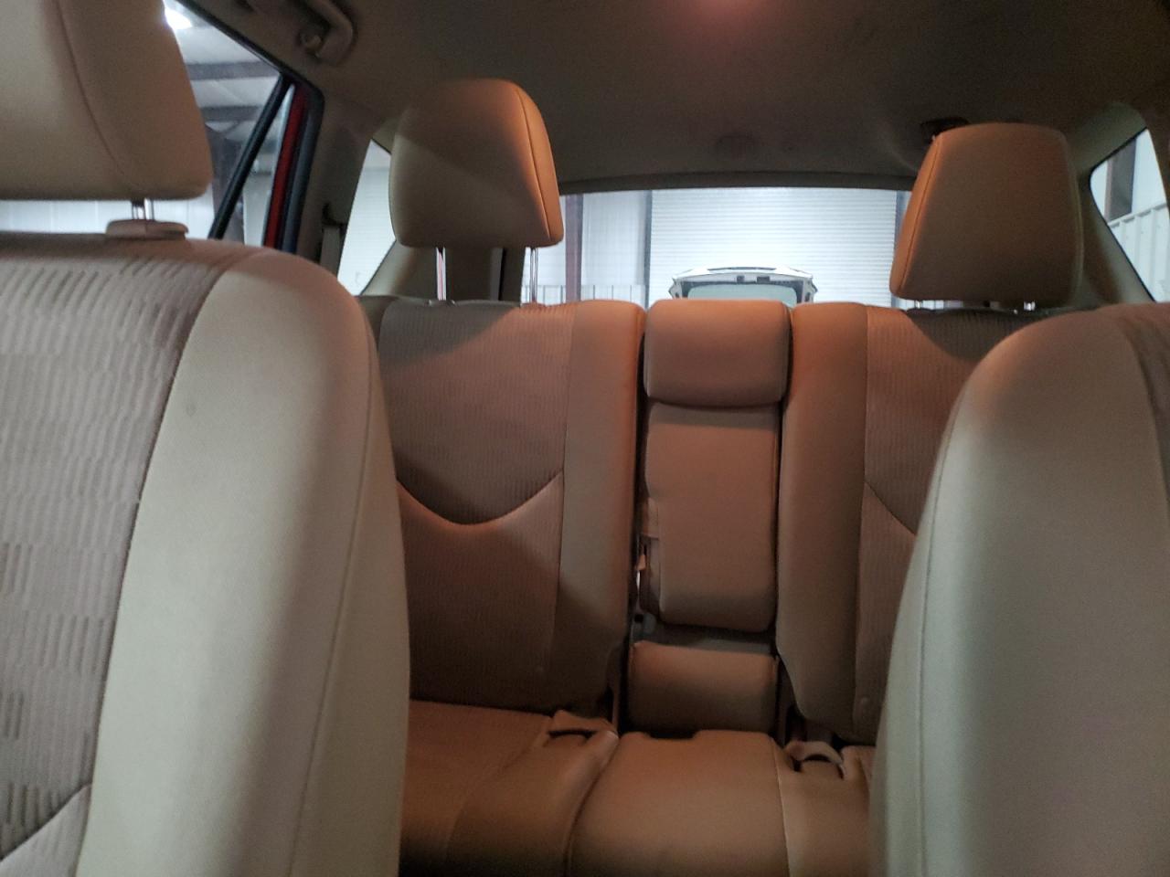 2011 Toyota RAV 4 - Image 10