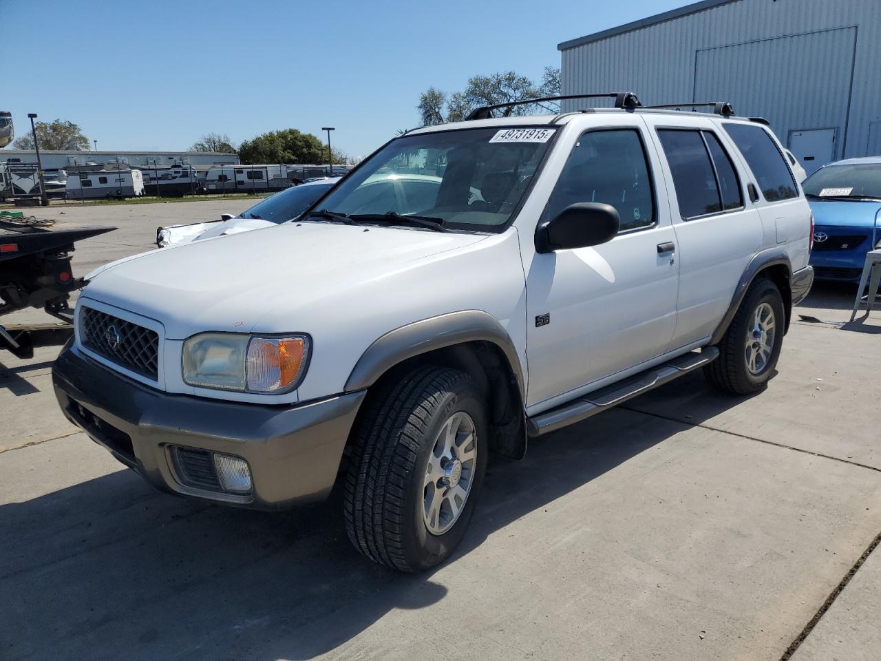 1999 Nissan Pathfinder - Image 1