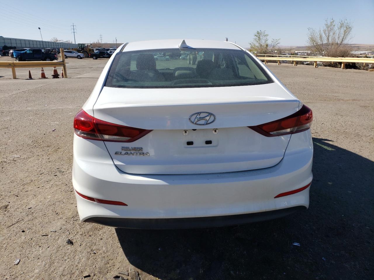 2017 Hyundai Elantra - Image 6
