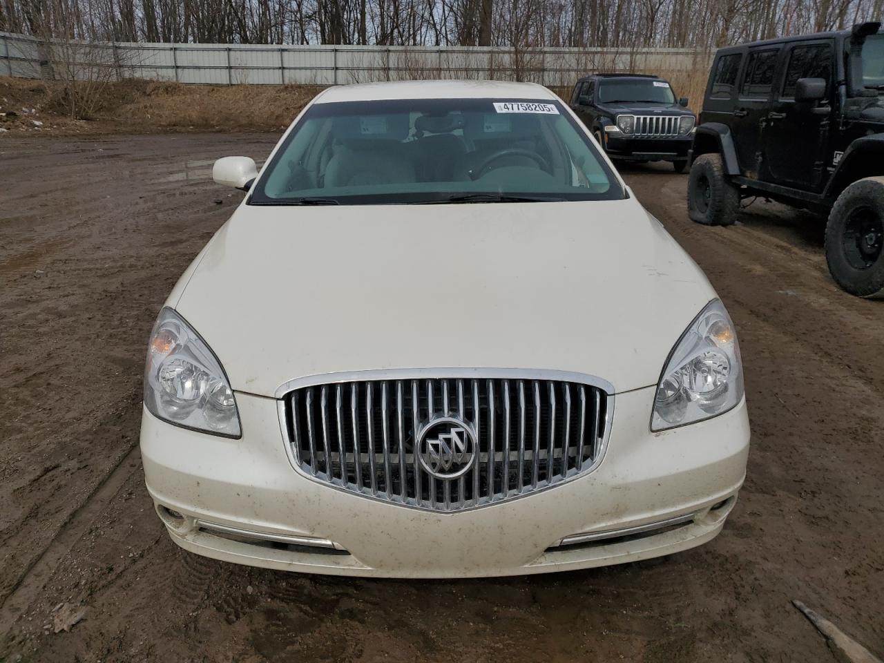 2011 Buick Lucerne - Image 5