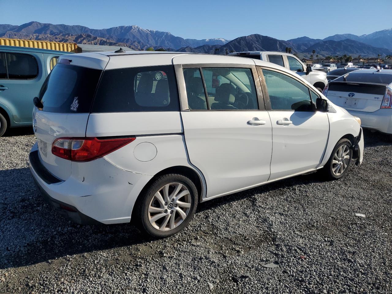 2014 Mazda 5 - Image 3