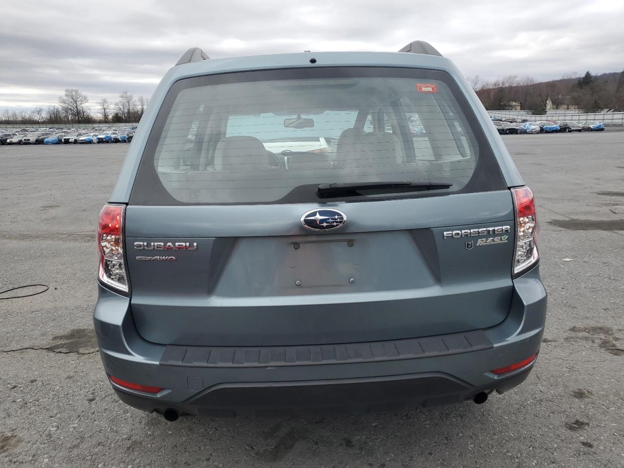 2010 Subaru Forester - Image 6