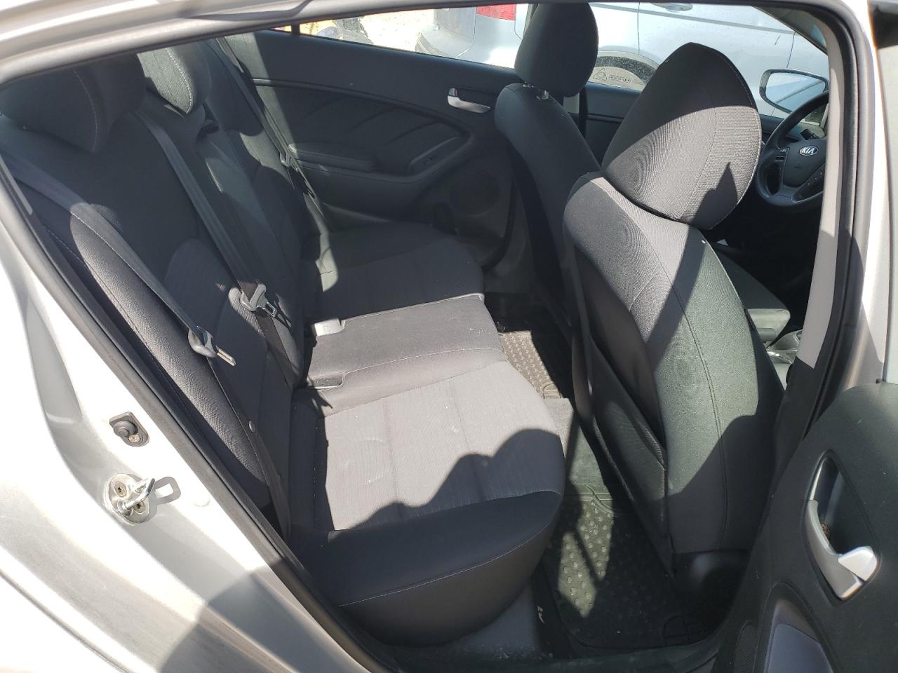 2018 Kia Forte - Image 11