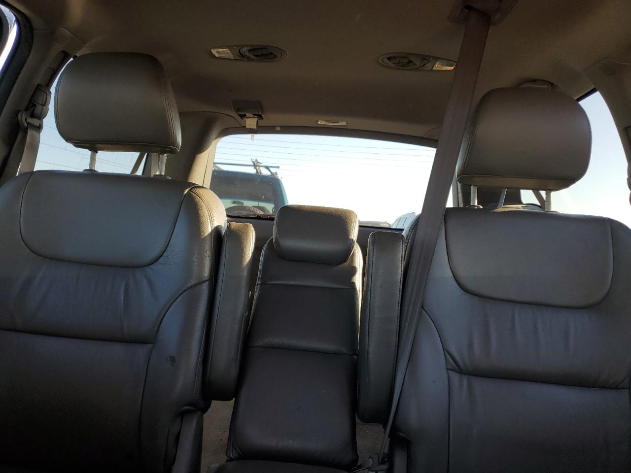 2008 Honda Odyssey - Image 10