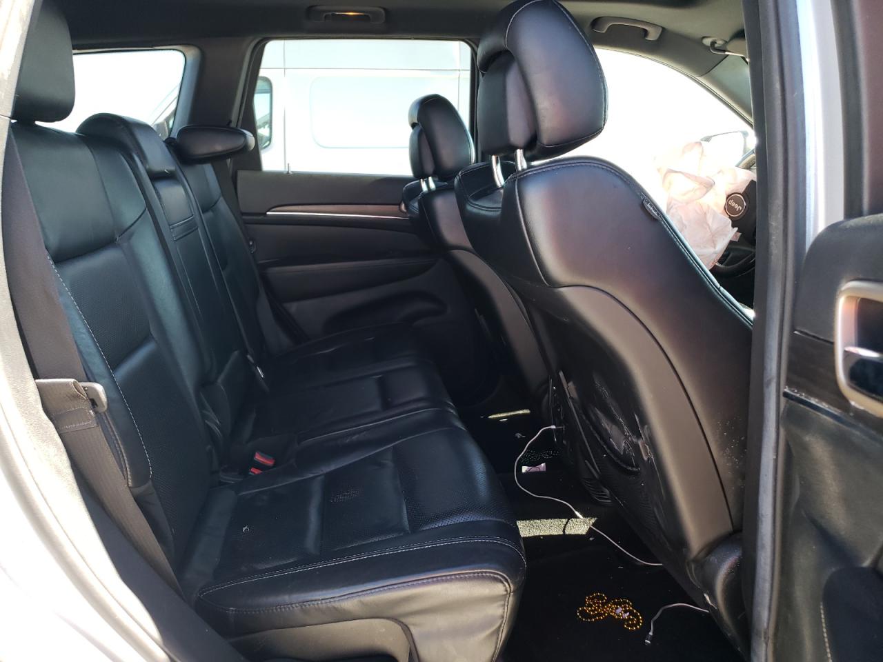 2014 Jeep Grand Cherokee - Image 10