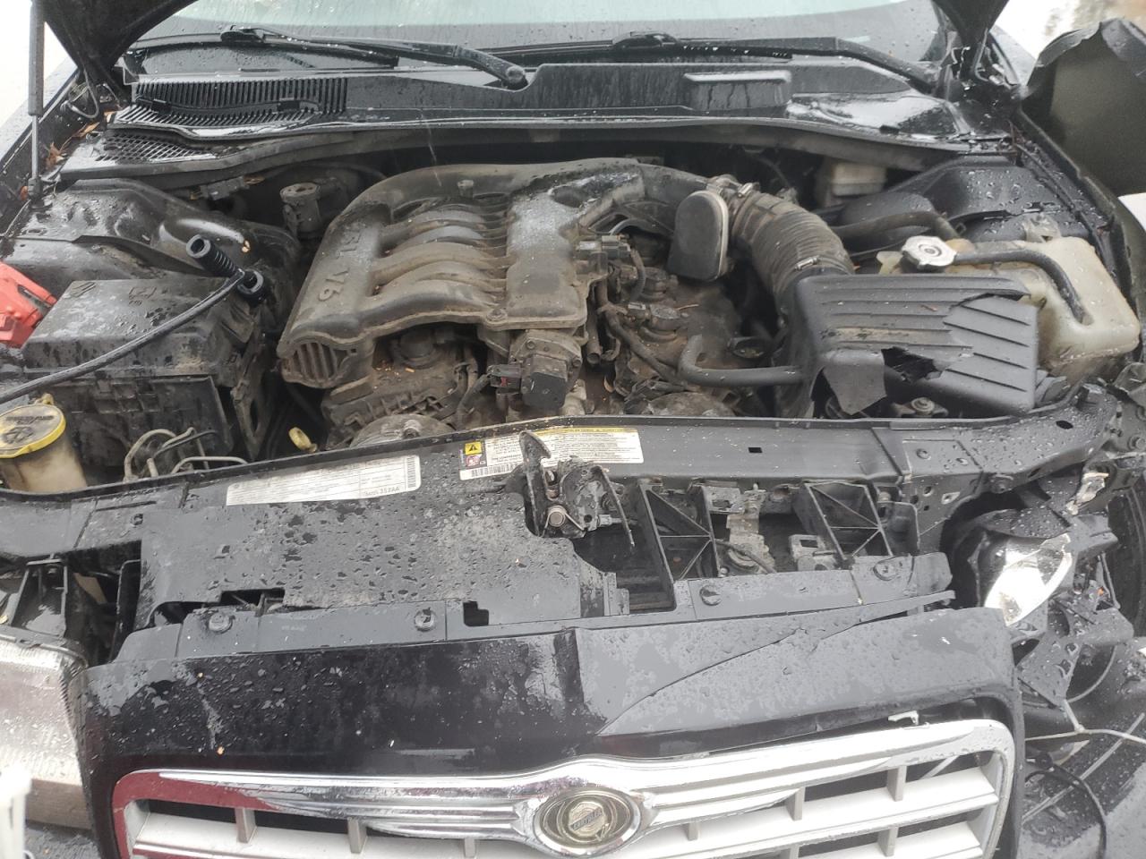 2009 Chrysler 300 - Image 11