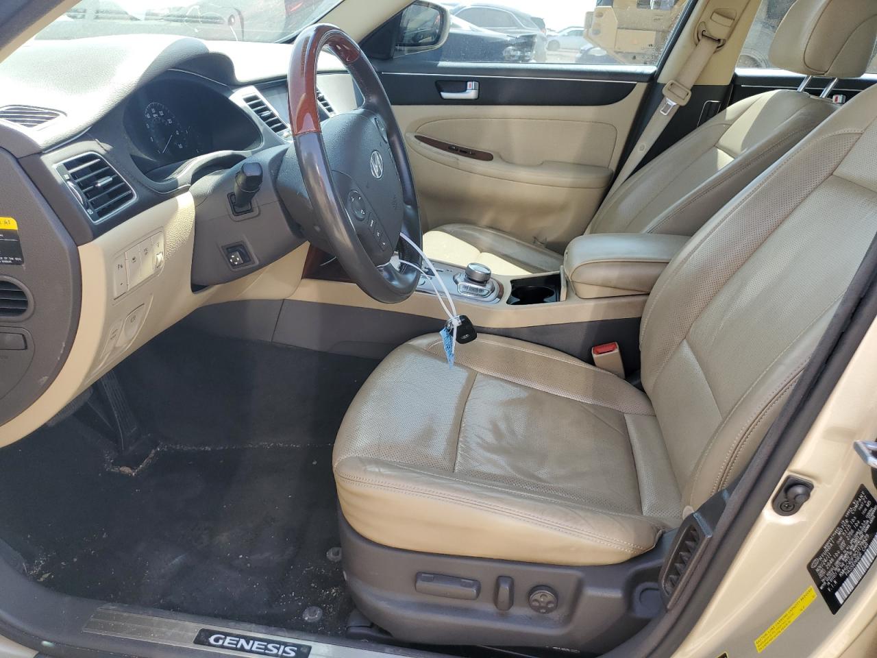 2012 Hyundai Genesis - Image 7