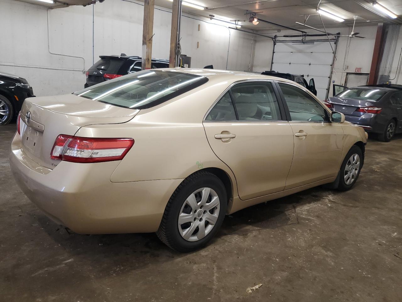 2010 Toyota Camry - Image 3