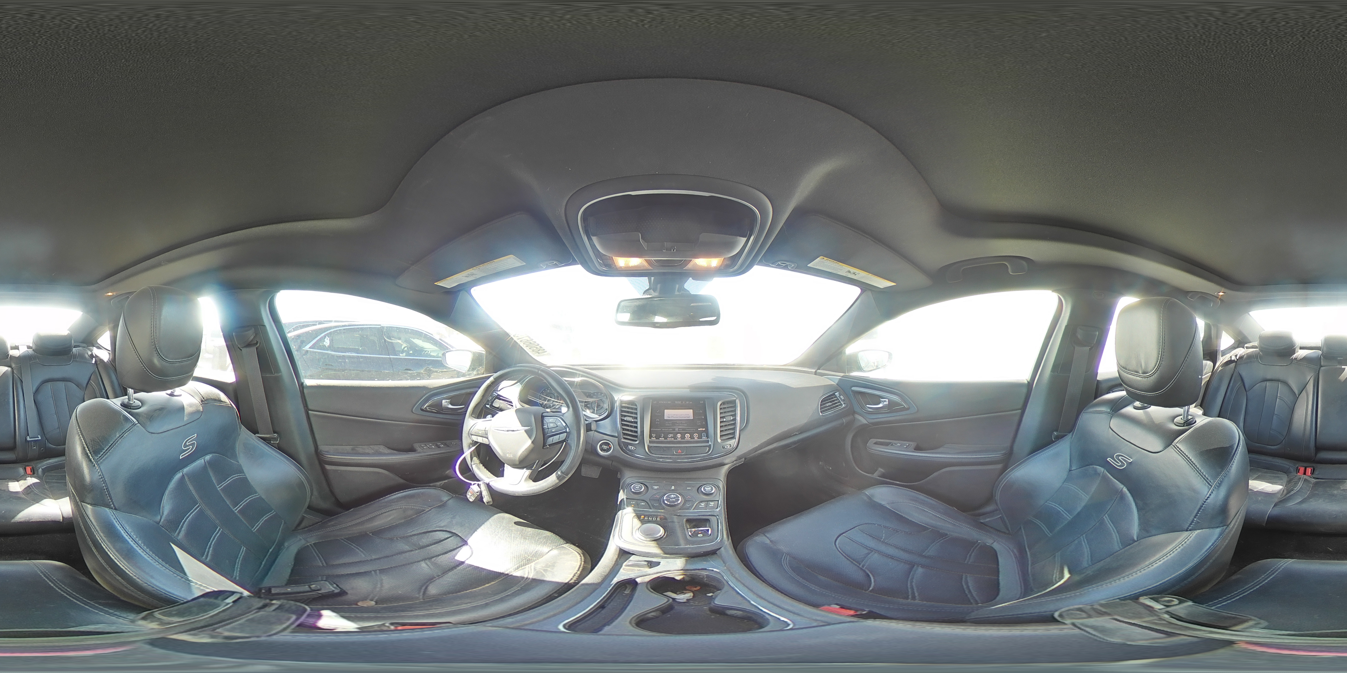 2016 Chrysler 200 - Image 13