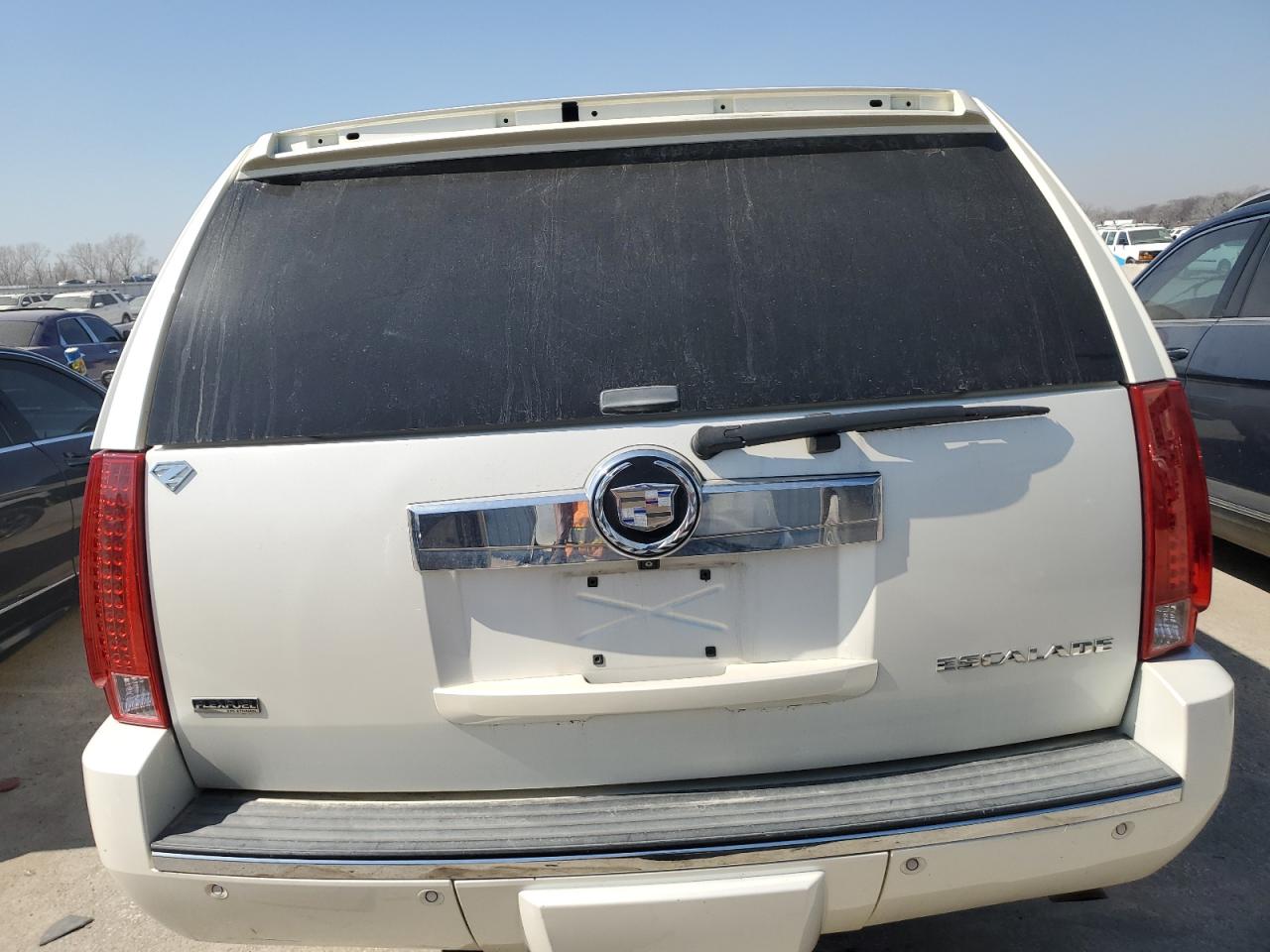 2009 Cadillac Escalade - Image 6