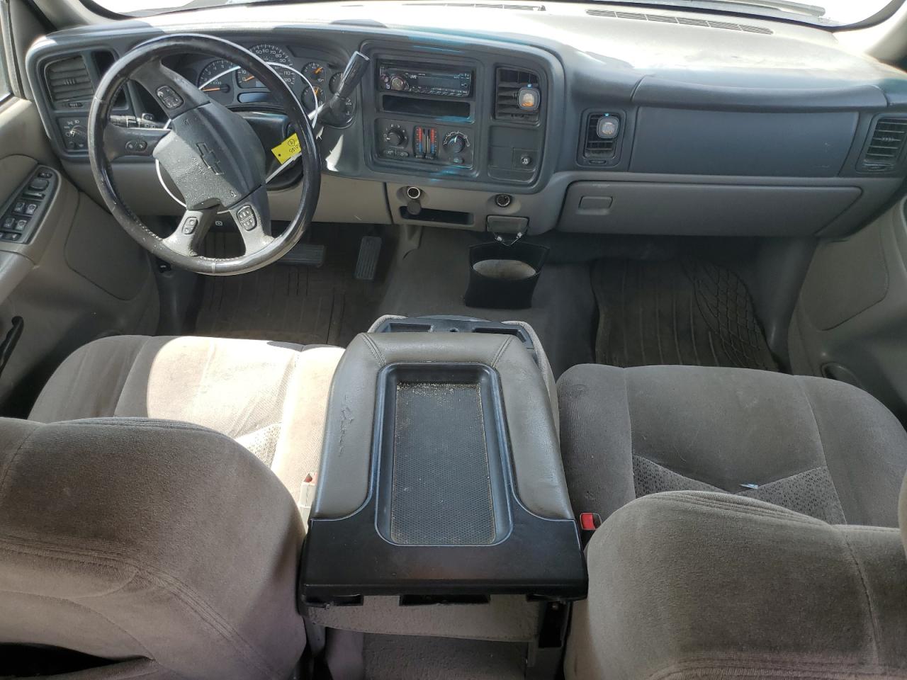 2005 Chevrolet Avalanche - Image 8