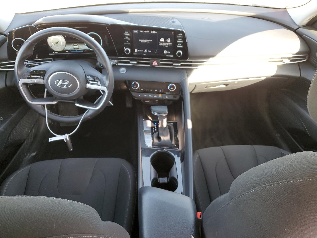 2021 Hyundai Elantra - Image 8
