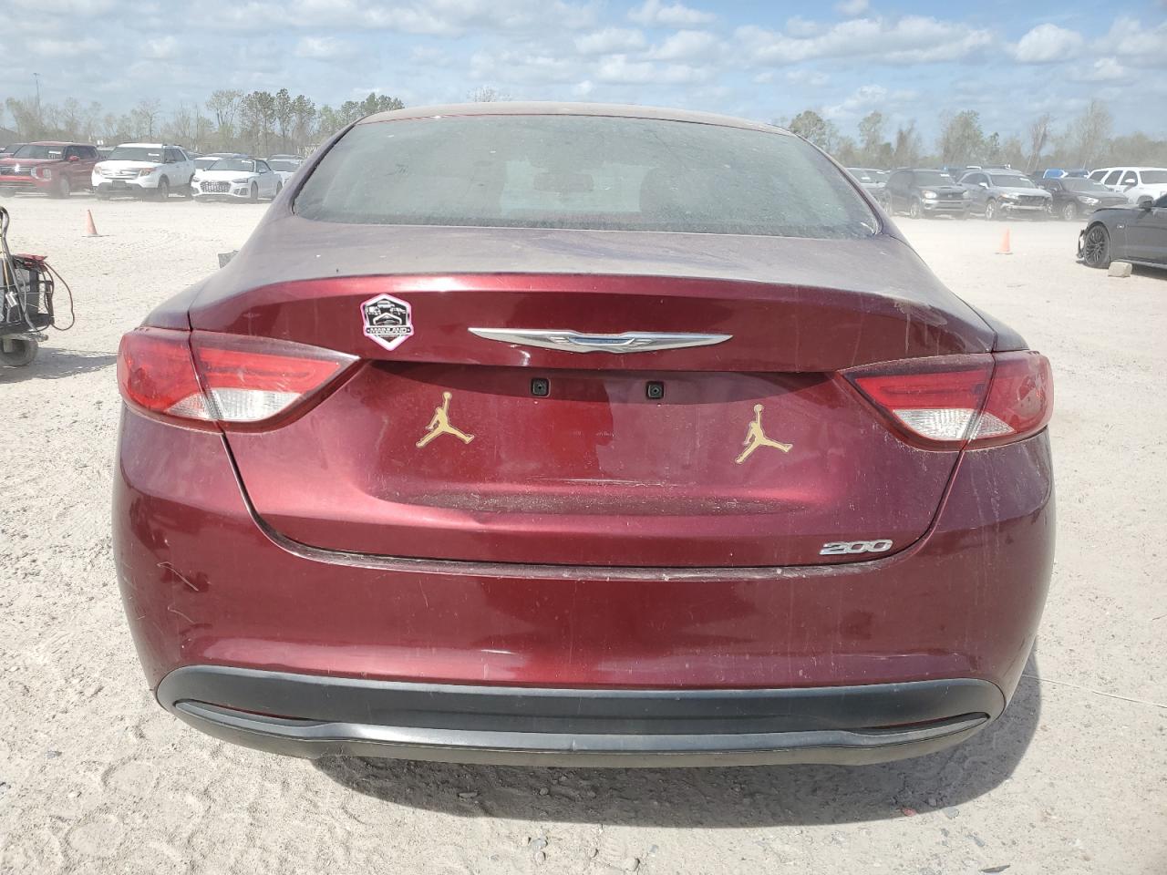 2016 Chrysler 200 - Image 6