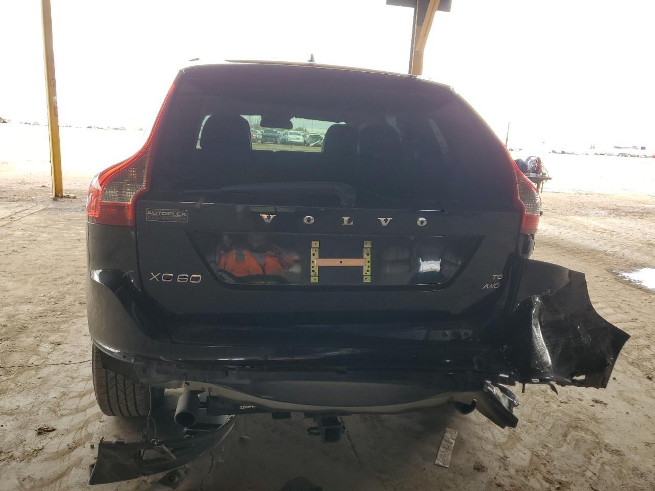 2010 Volvo XC60 - Image 6