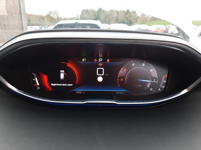 2022 PEUGEOT 3008 ALLUR