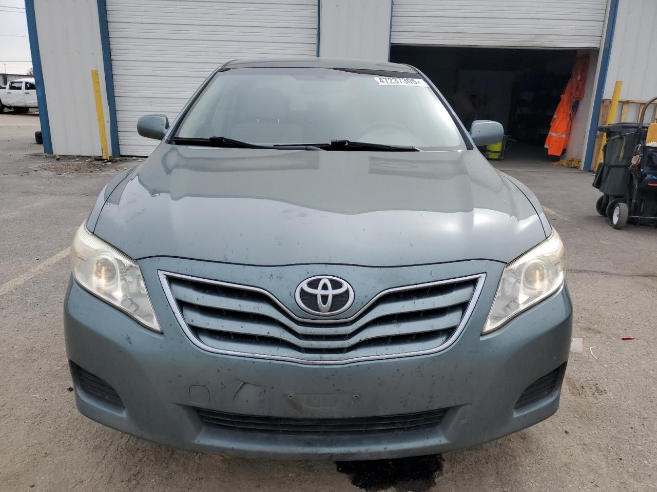 2011 Toyota Camry - Image 5
