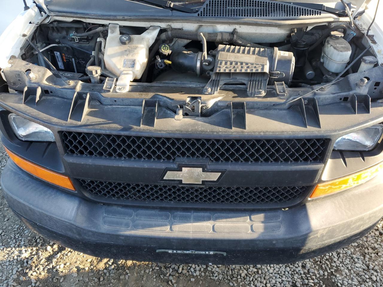 2012 Chevrolet Express - Image 12