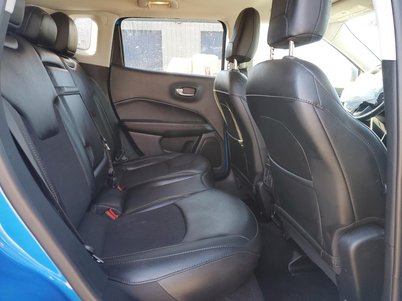 2019 Jeep Compass - Image 11