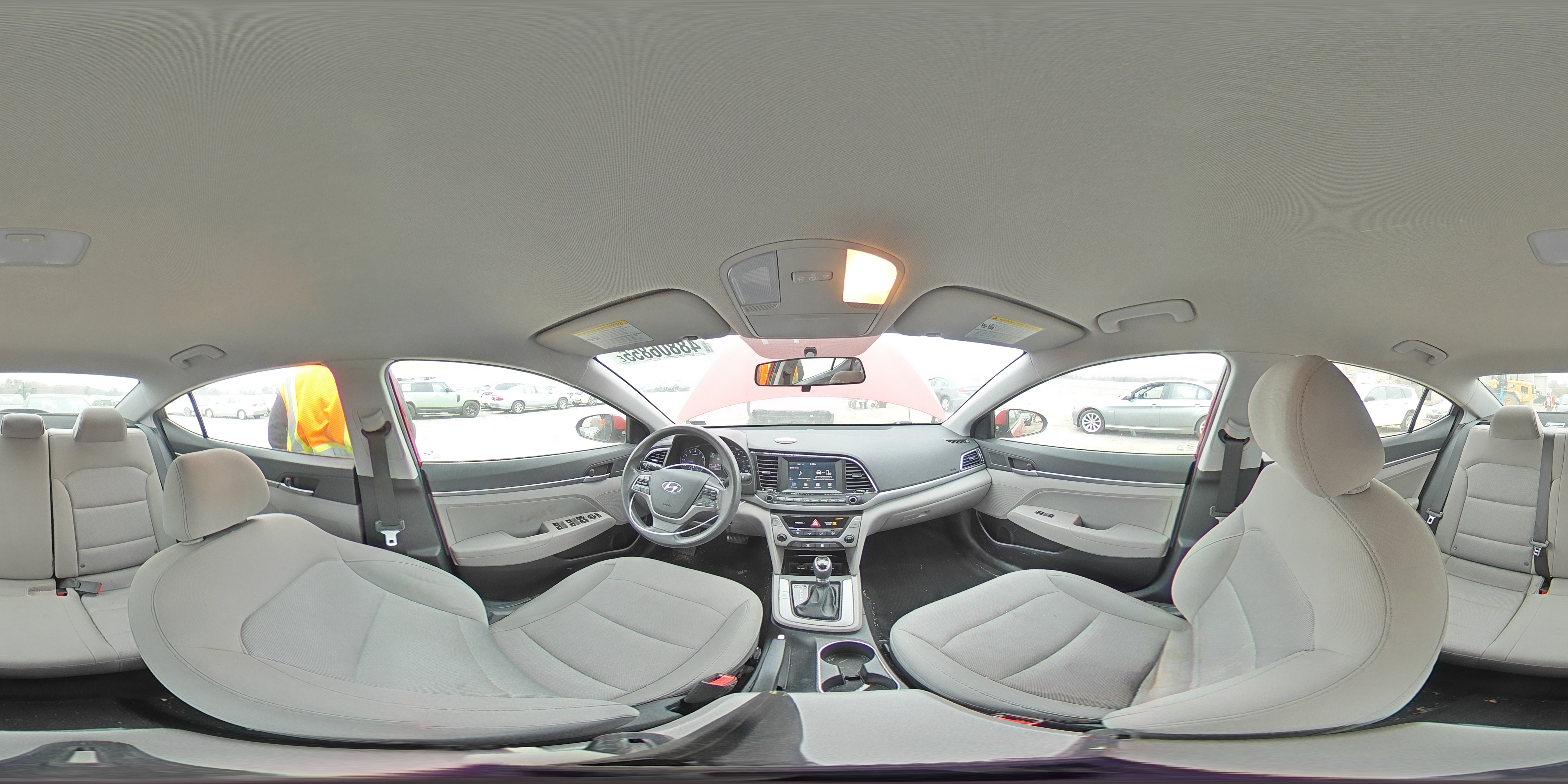 2017 Hyundai Elantra - Image 13