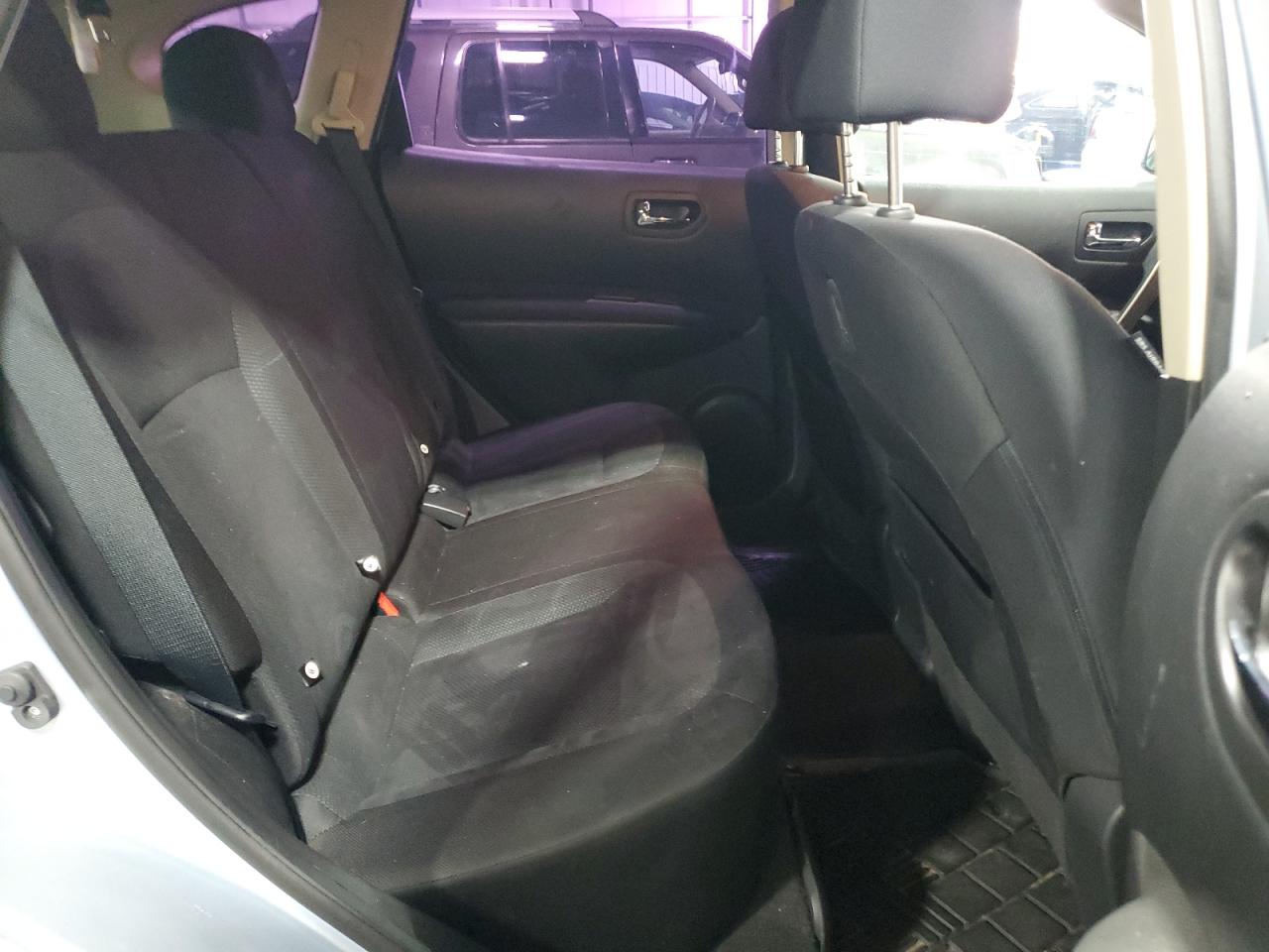 2015 Nissan Rogue - Image 11