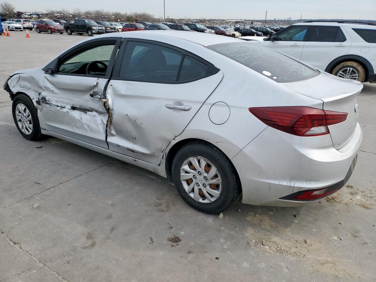 2019 Hyundai Elantra - Image 2