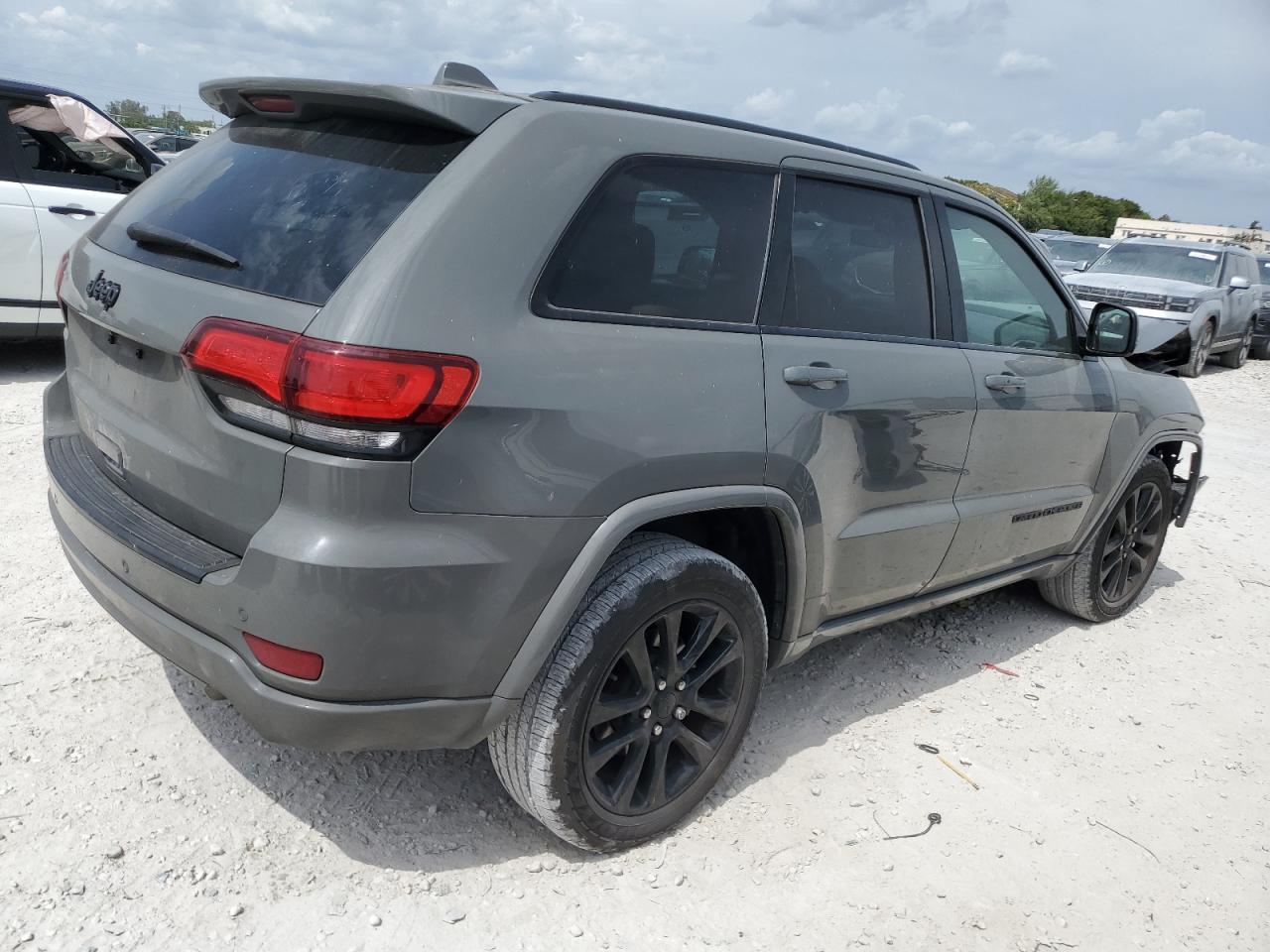 2021 Jeep Grand Cherokee - Image 3