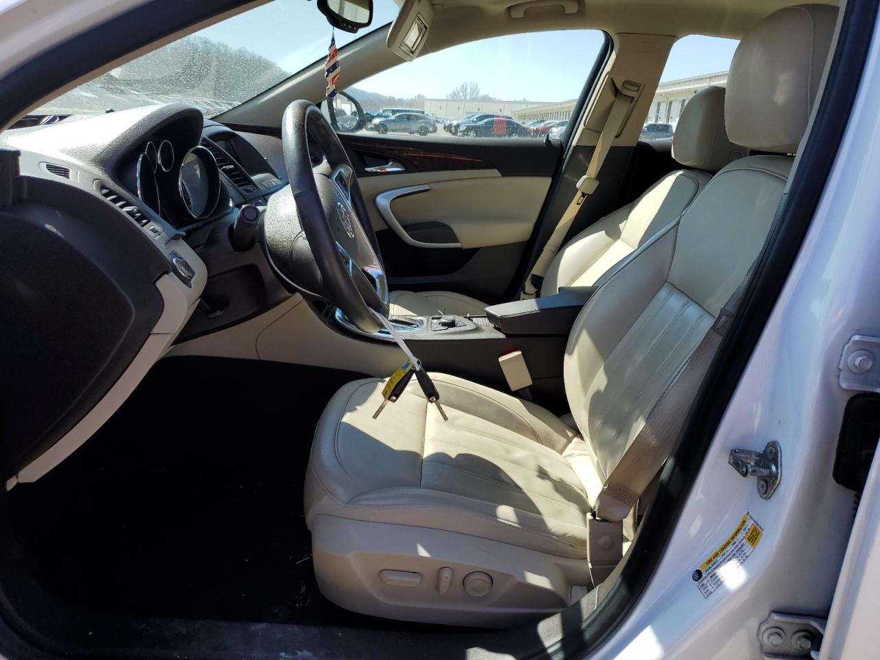 2013 Buick Regal - Image 7