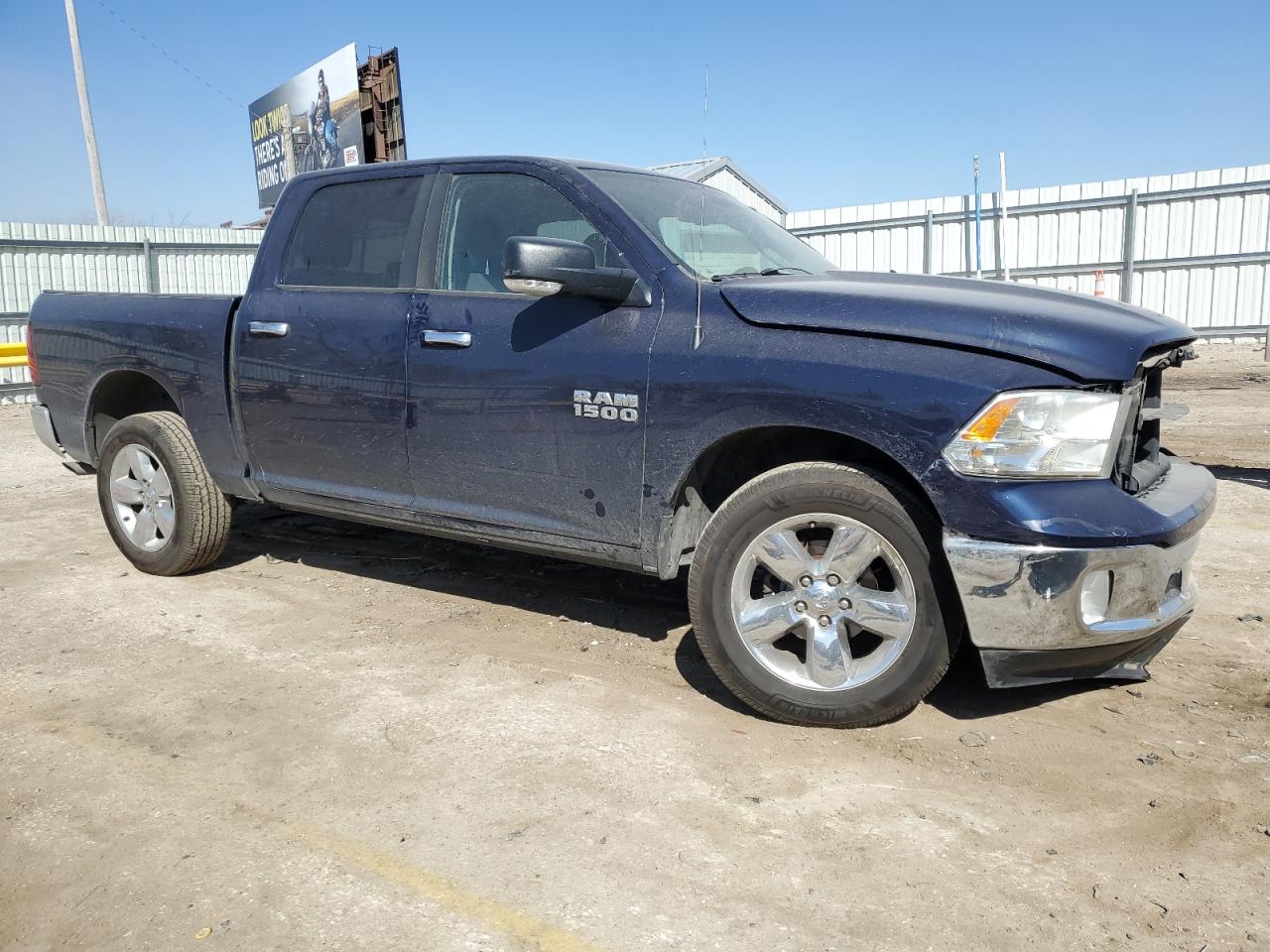 2015 RAM 1500 - Image 4