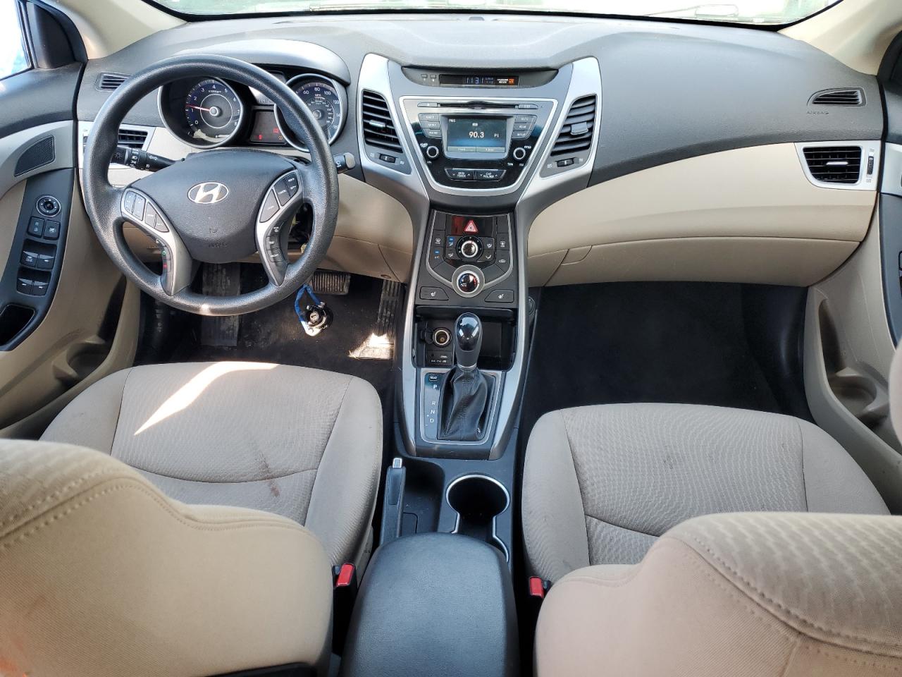 2014 Hyundai Elantra - Image 8