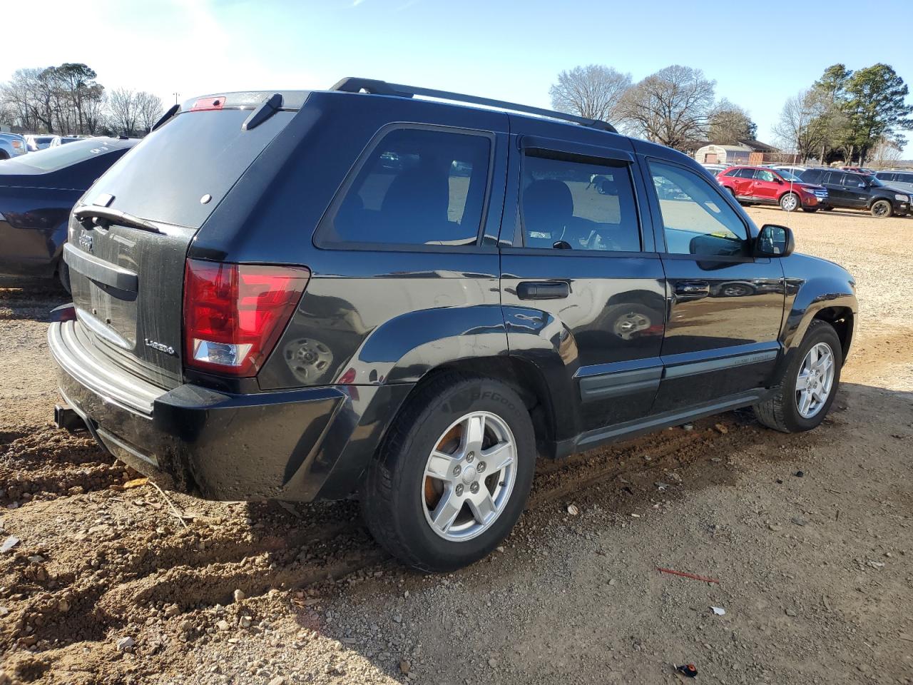 2005 Jeep Grand Cherokee - Image 3