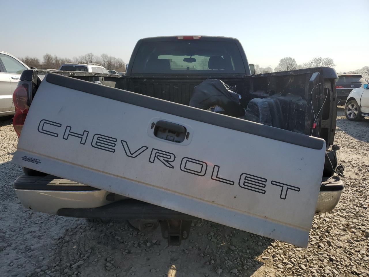 2004 Chevrolet Silverado - Image 6