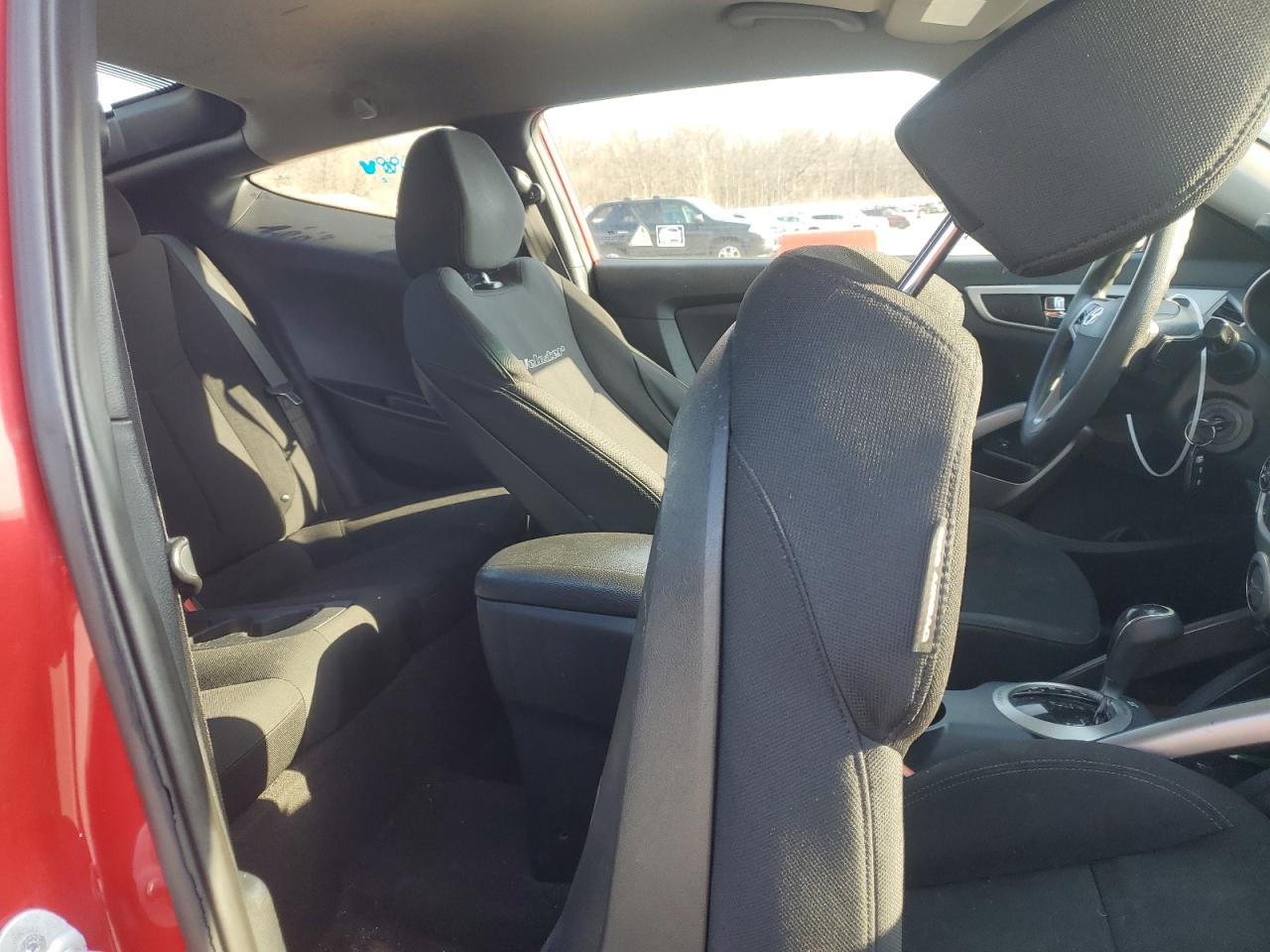 2015 Hyundai Veloster - Image 10