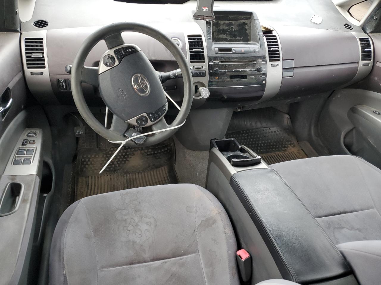 2005 Toyota Prius - Image 8