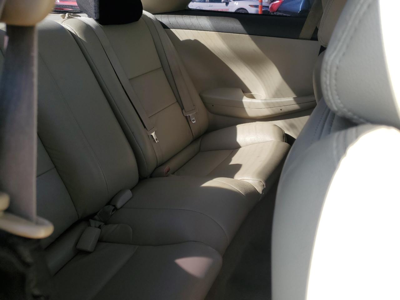 2006 Toyota Camry Solara - Image 10