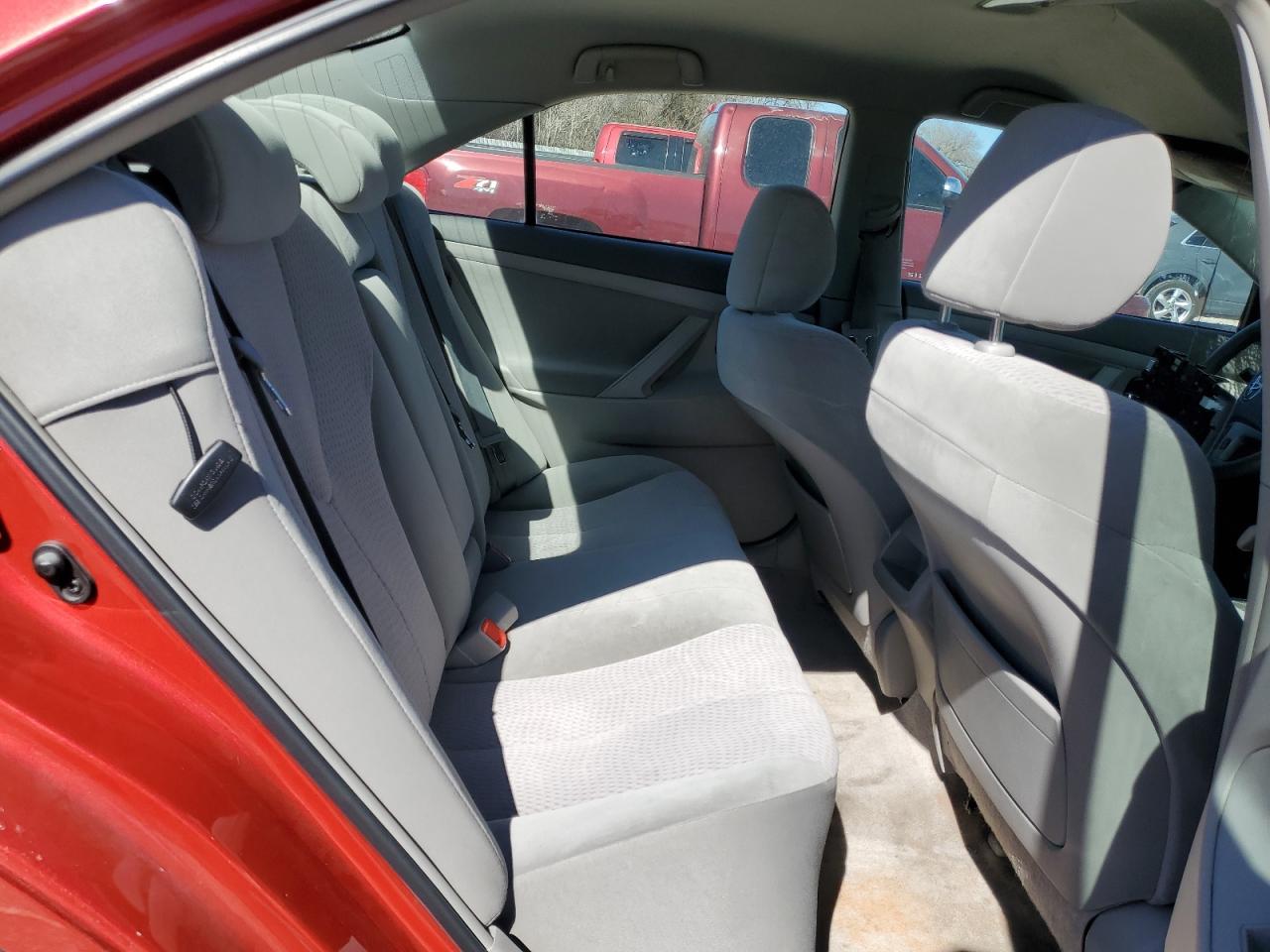 2011 Toyota Camry - Image 11