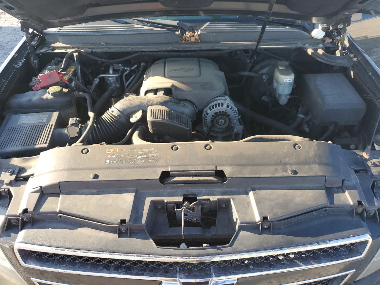 2013 Chevrolet Suburban - Image 12