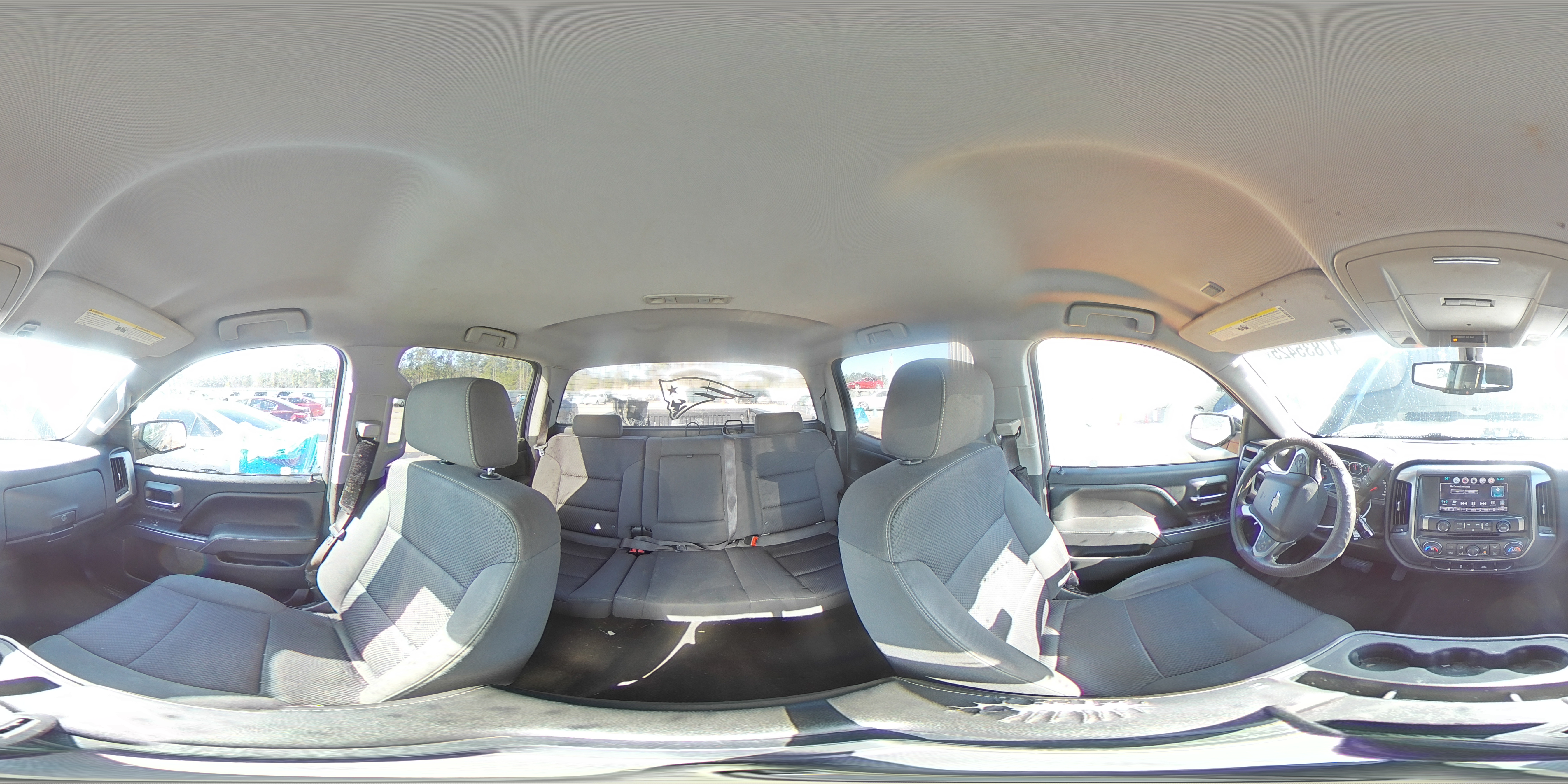 2016 Chevrolet Silverado - Image 15