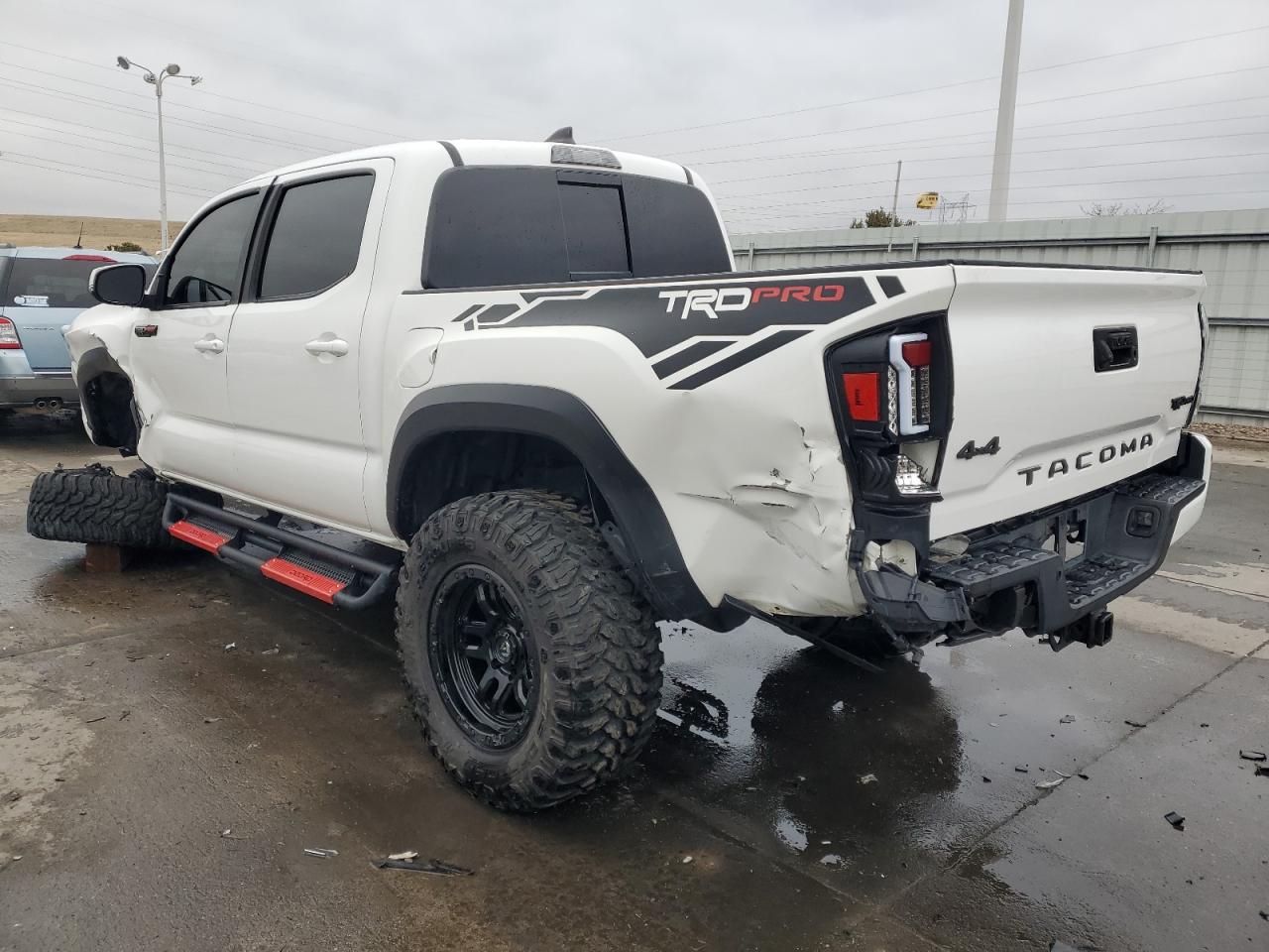 2018 Toyota Tacoma - Image 2