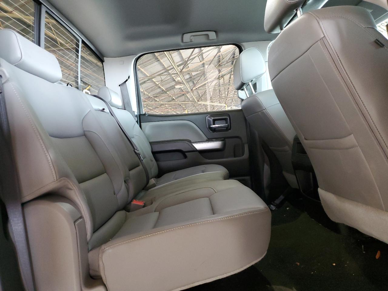2018 Chevrolet Silverado - Image 10