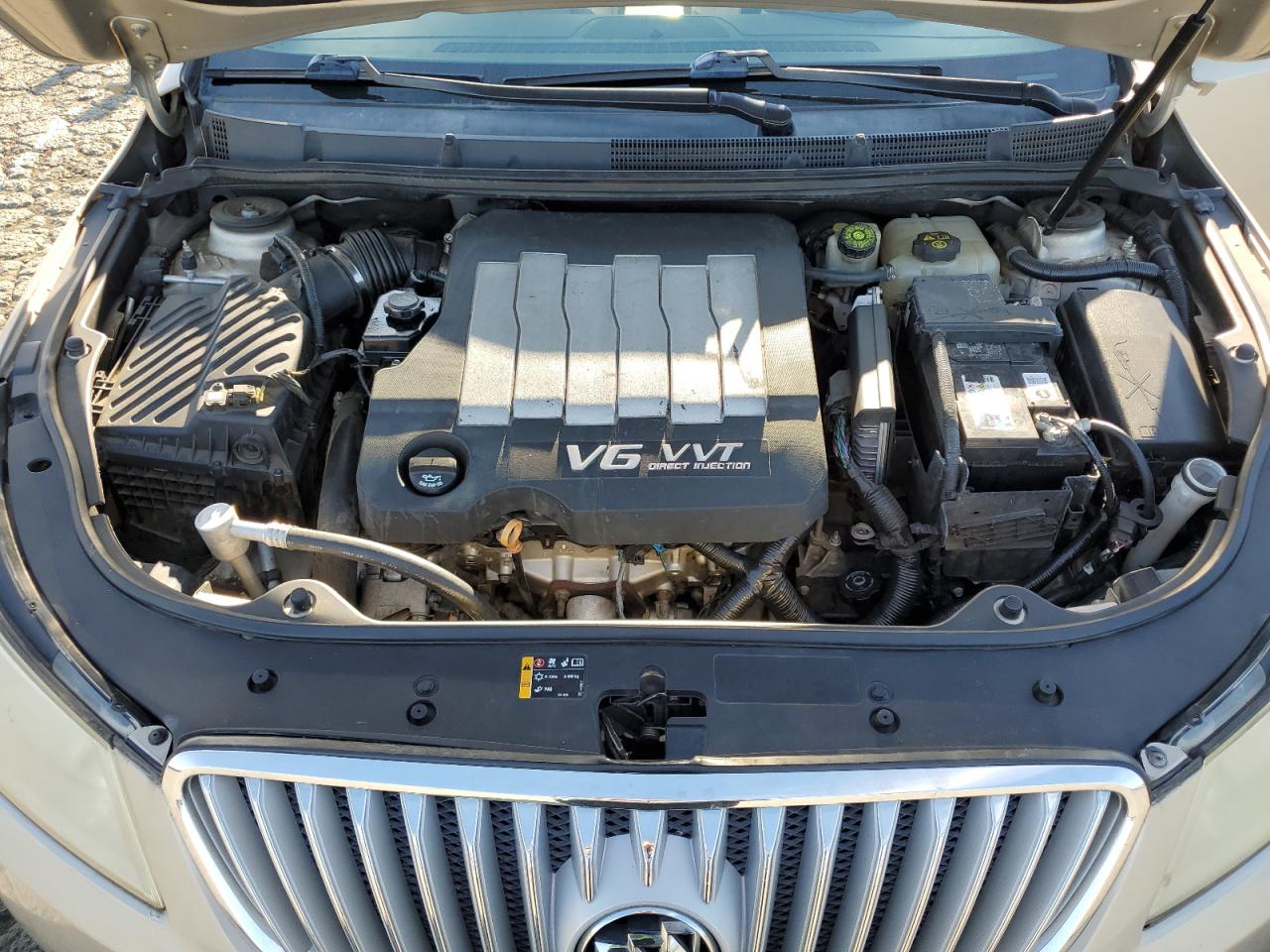 2010 Buick LaCrosse - Image 11