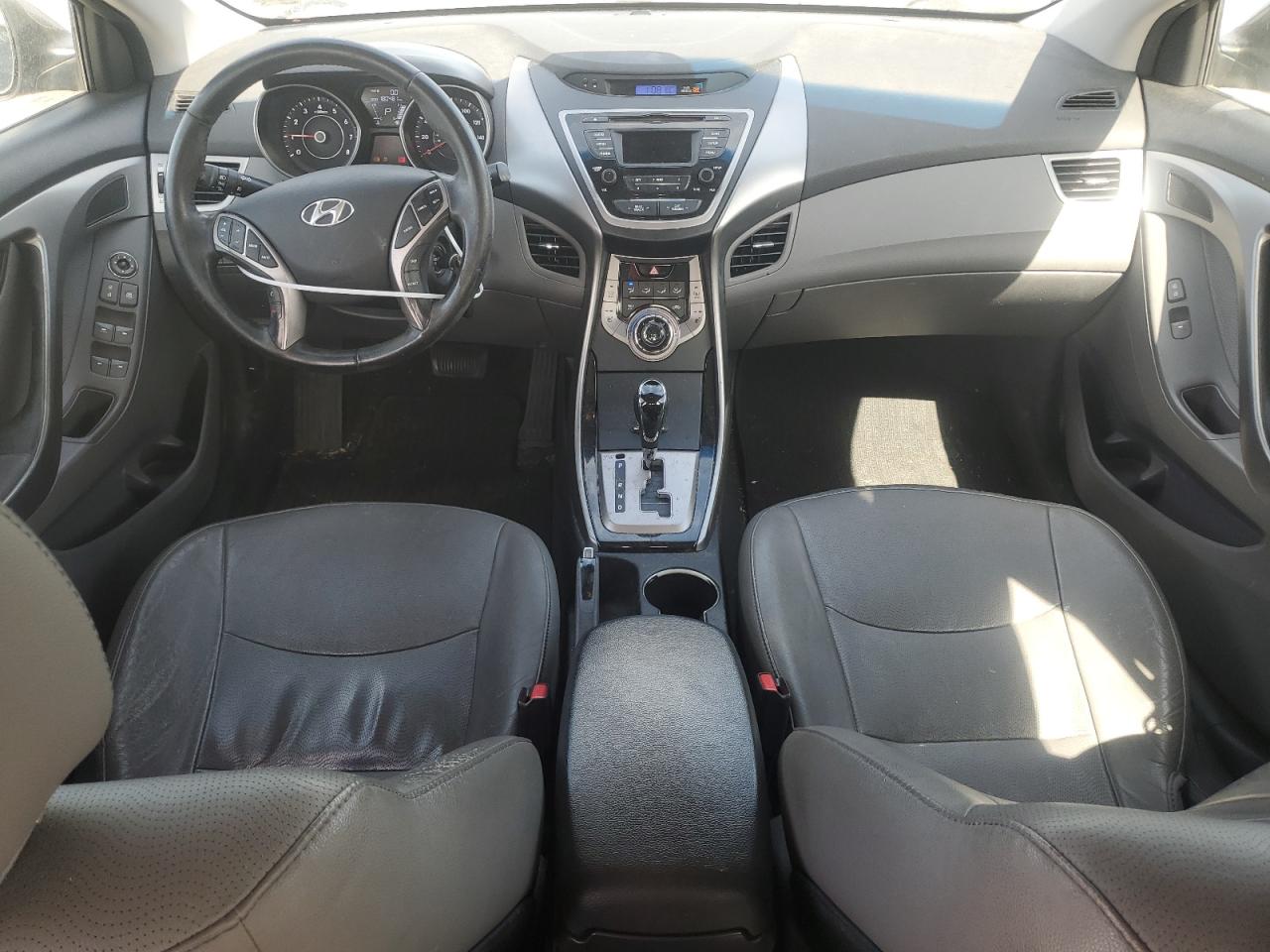 2013 Hyundai Elantra - Image 8