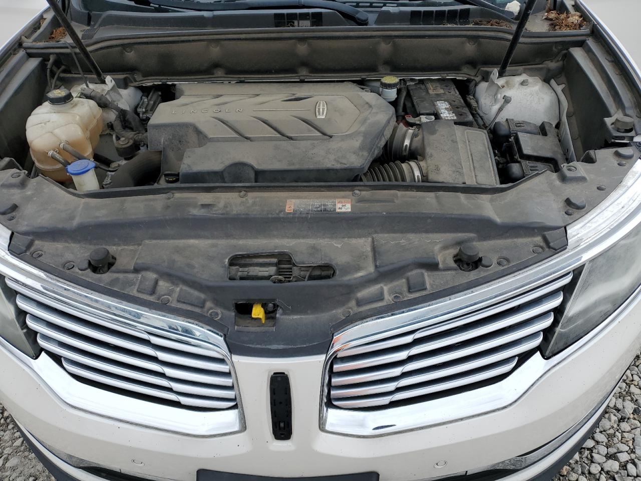 2016 Lincoln MKX - Image 12