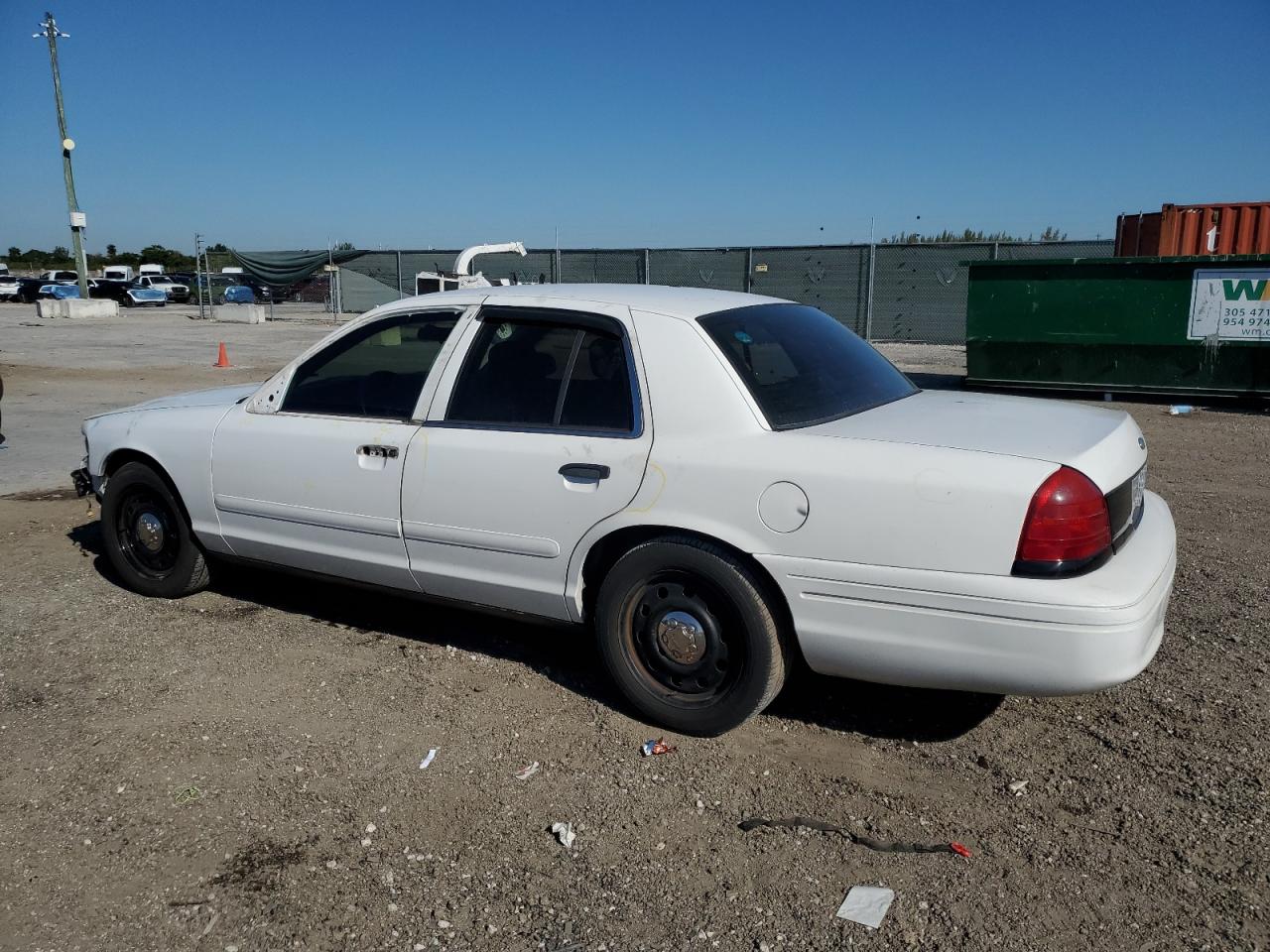 2008 Ford Crown Victoria - Image 2
