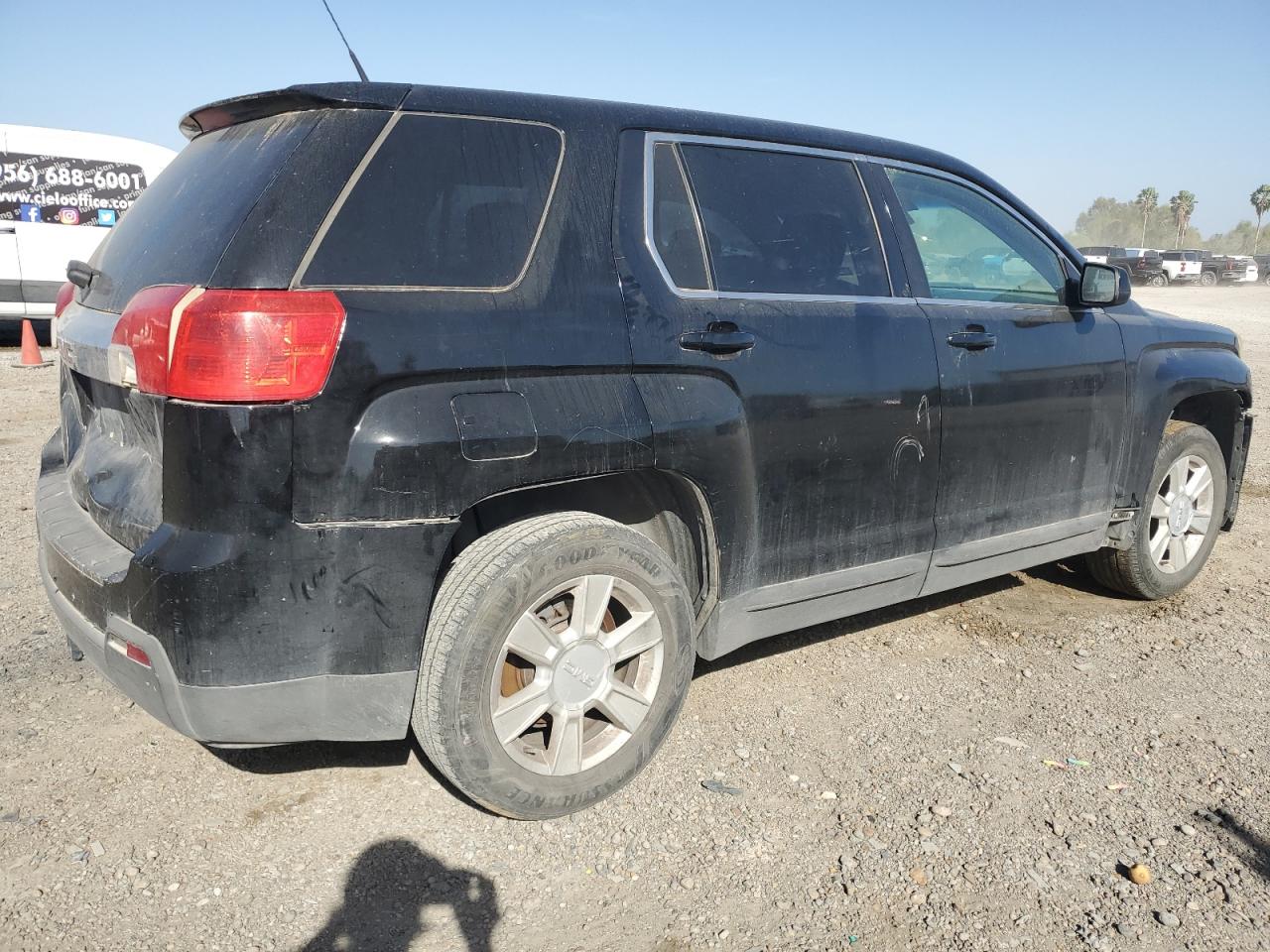 2011 GMC Terrain - Image 3