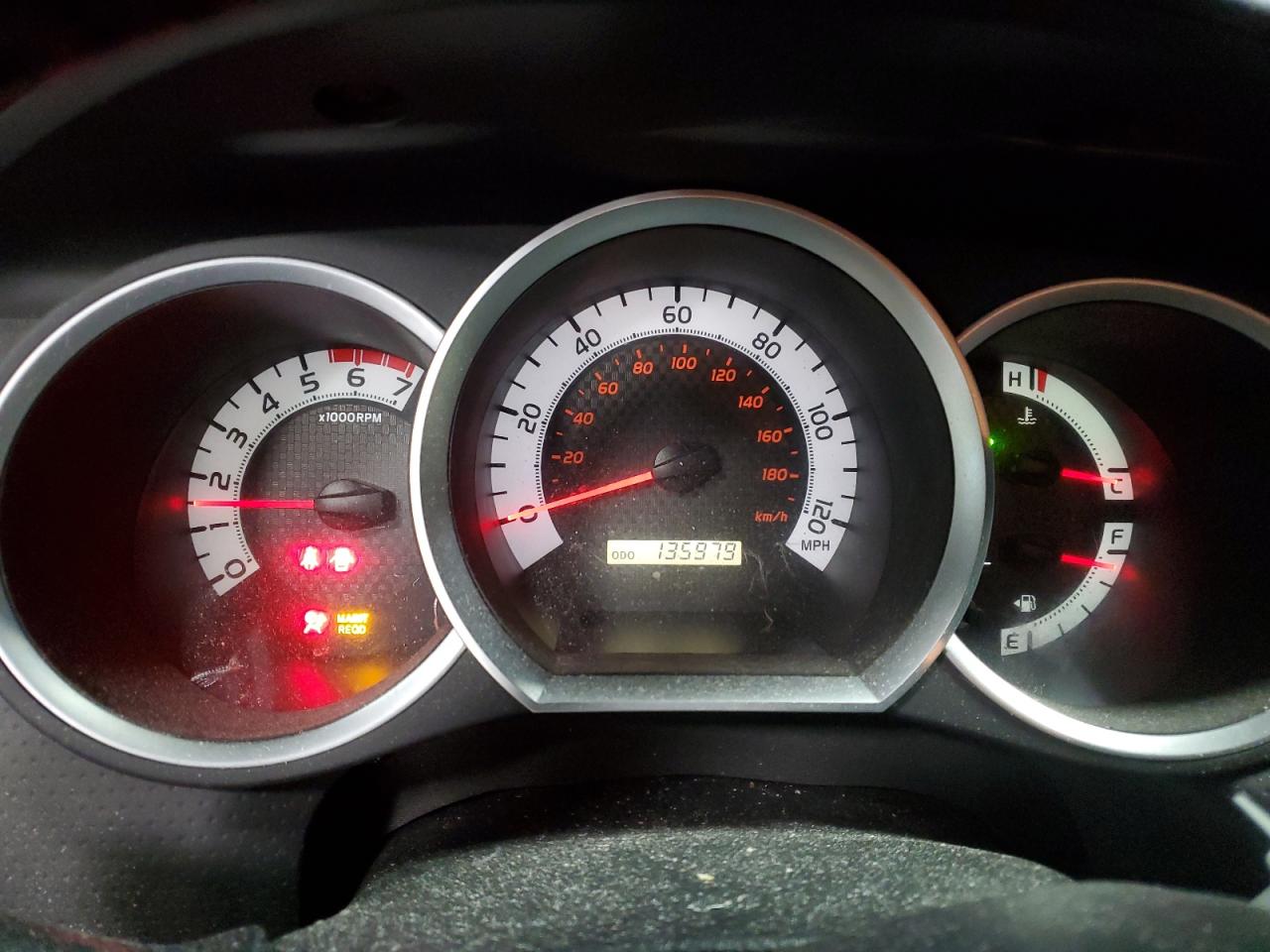 2013 Toyota Tacoma - Image 9