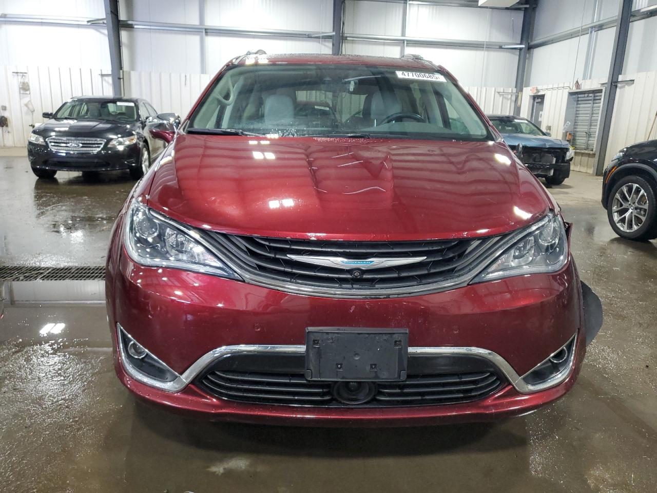 2017 Chrysler Pacifica - Image 5