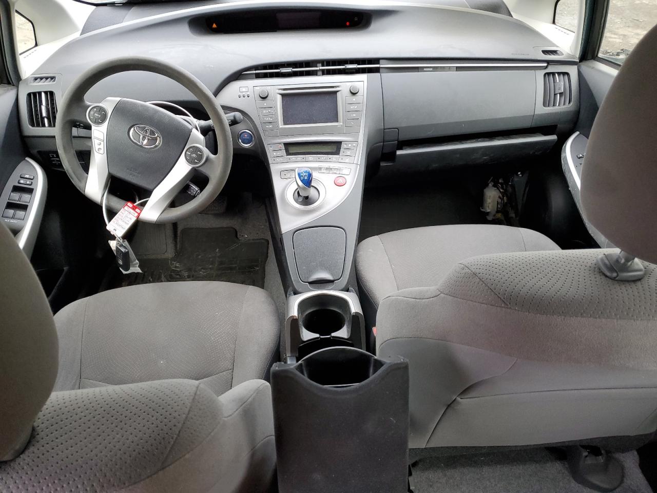 2015 Toyota Prius - Image 8