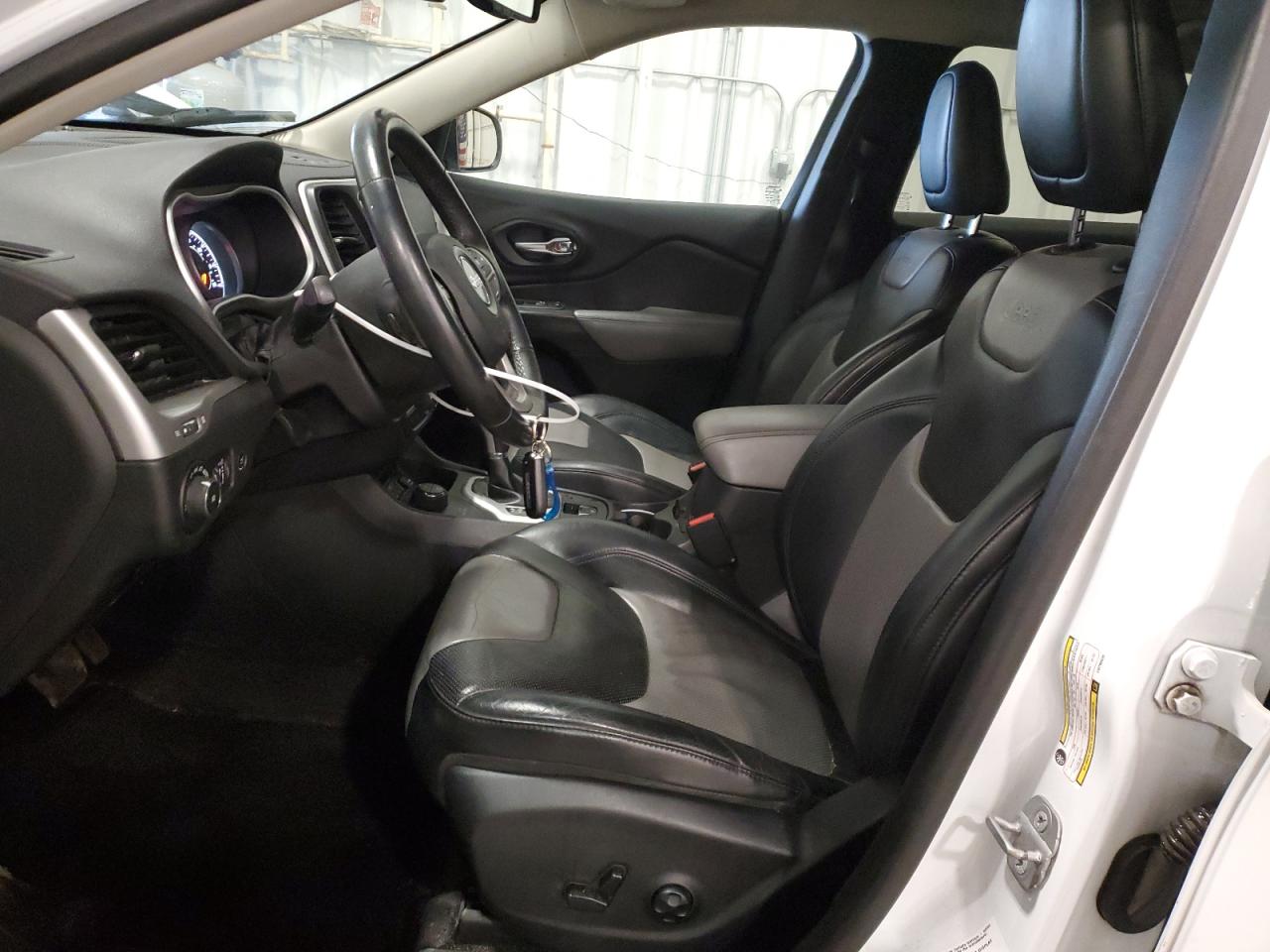 2014 Jeep Grand Cherokee - Image 7