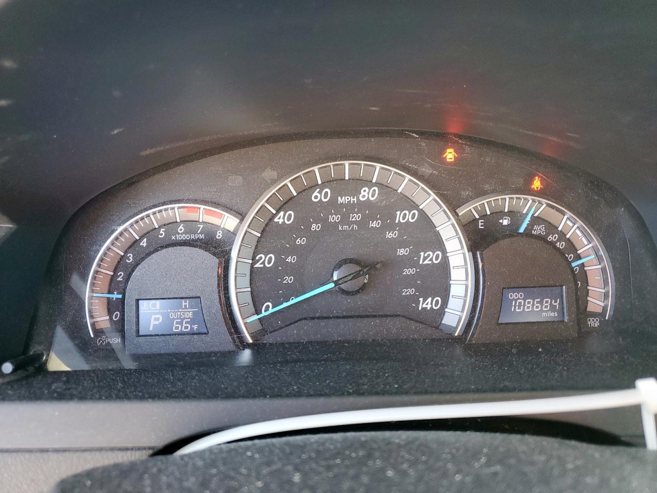 2014 Toyota Camry - Image 9